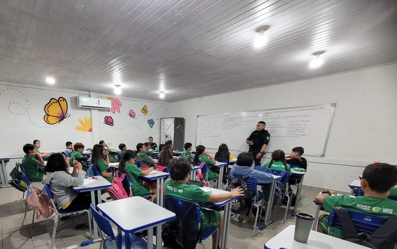 Salas climatizadas transformam a rotina de alunos e professores 