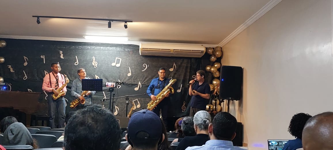 As apresentações interpretaram grandes sucessos de compositores nacionais