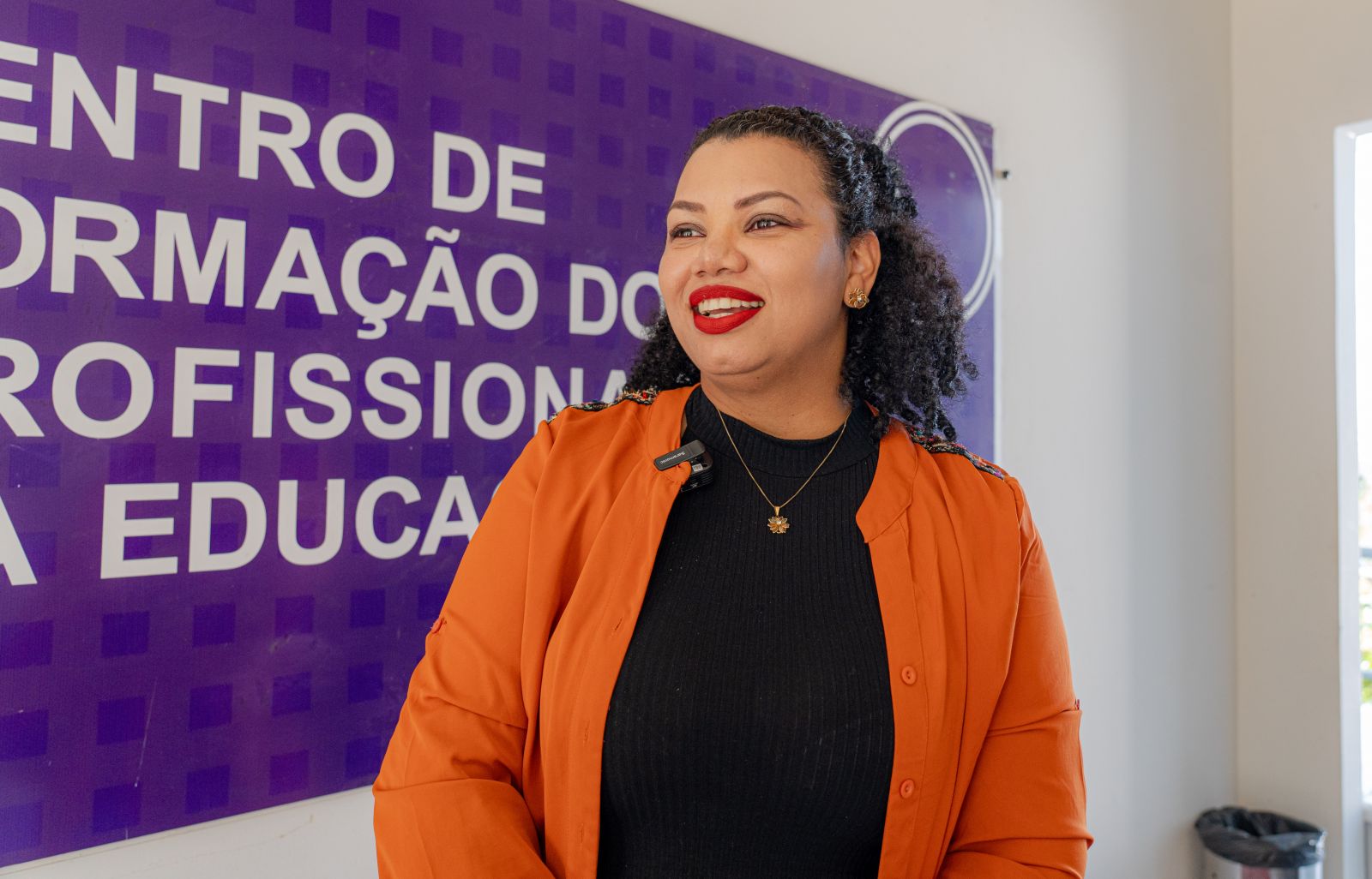 Aline dos Santos Silva é uma das professoras convocadas pelo município 