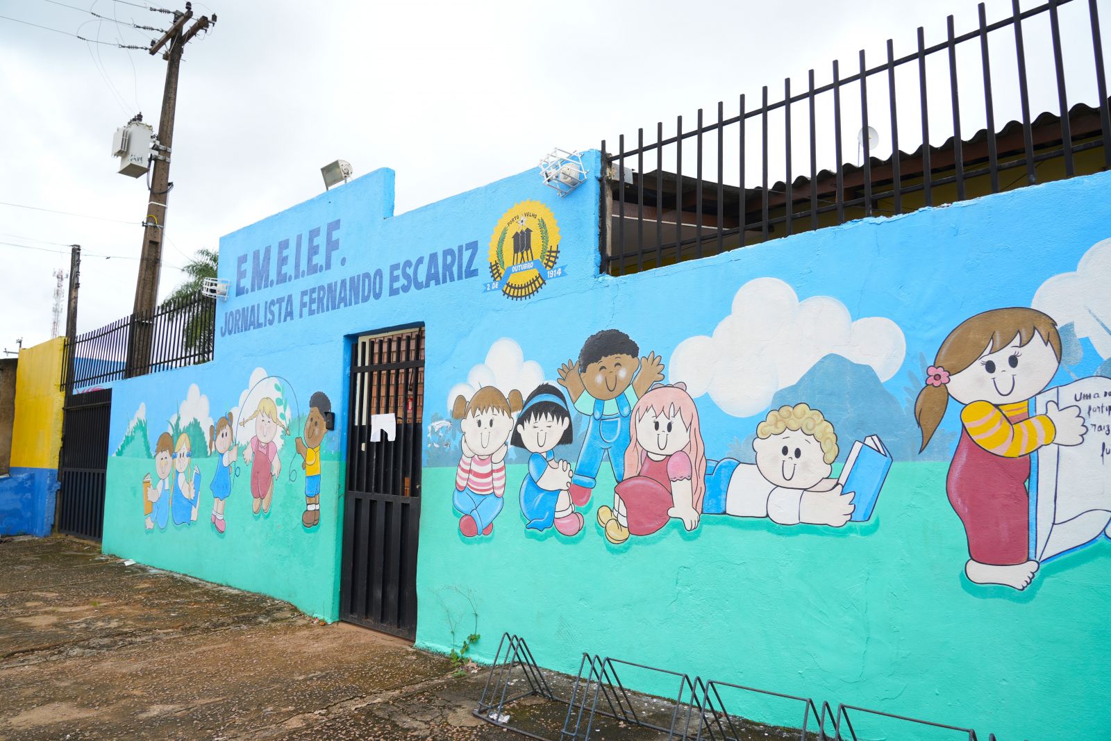 Matrícula foi feita para a Escola Jornalista Fernando Escariz, onde ele começa a estudar no dia 4 de fevereiro