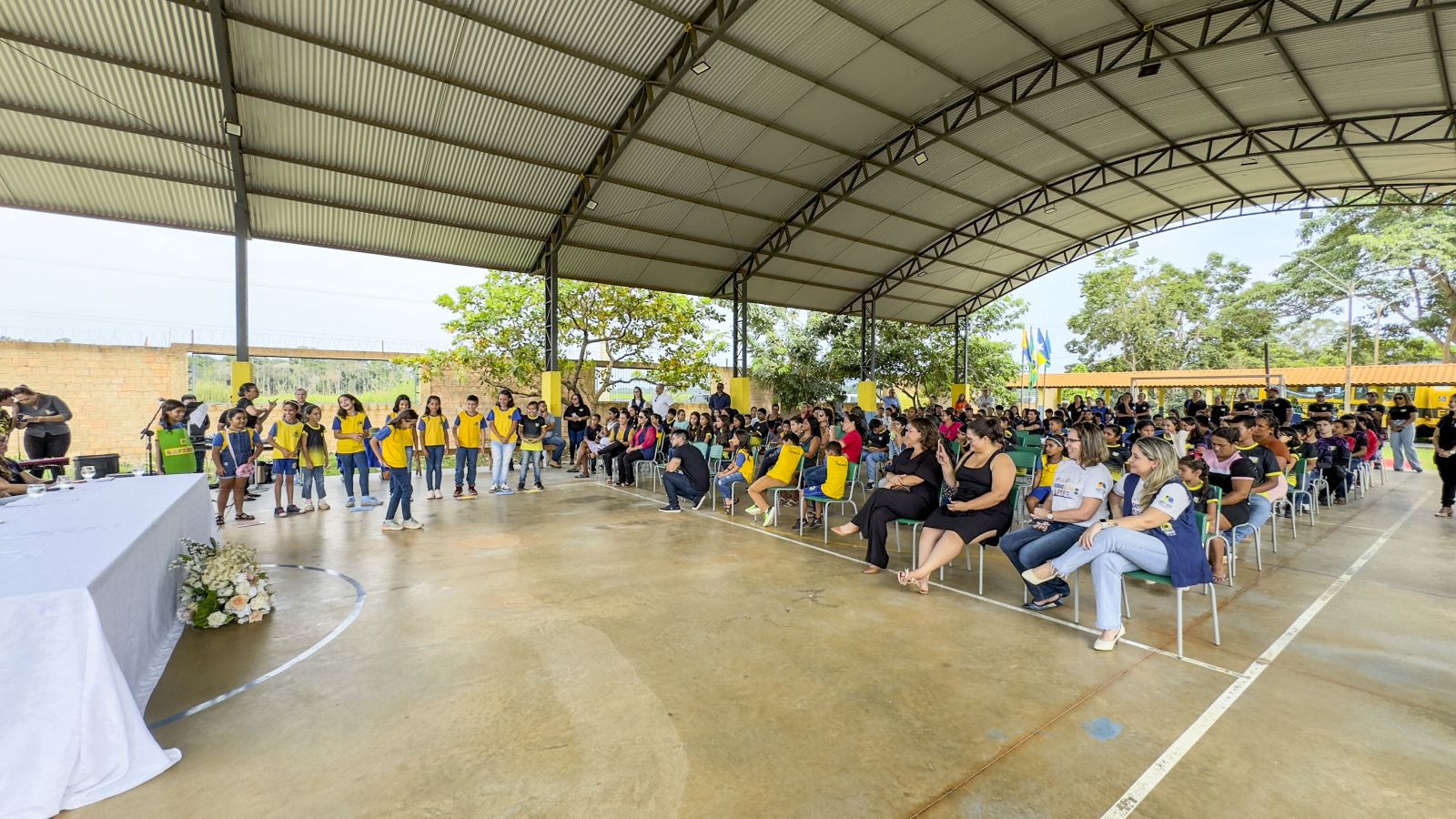 Evento aconteceu na quadra da escola