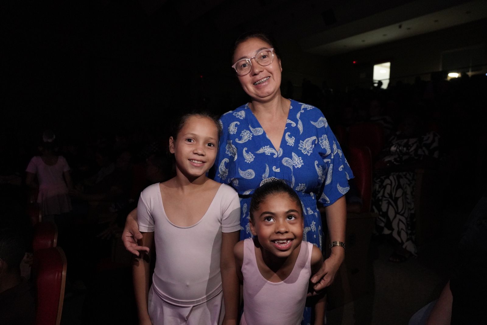 Elisabete dos Santos acompanhou a apresentação da filha e sobrinha