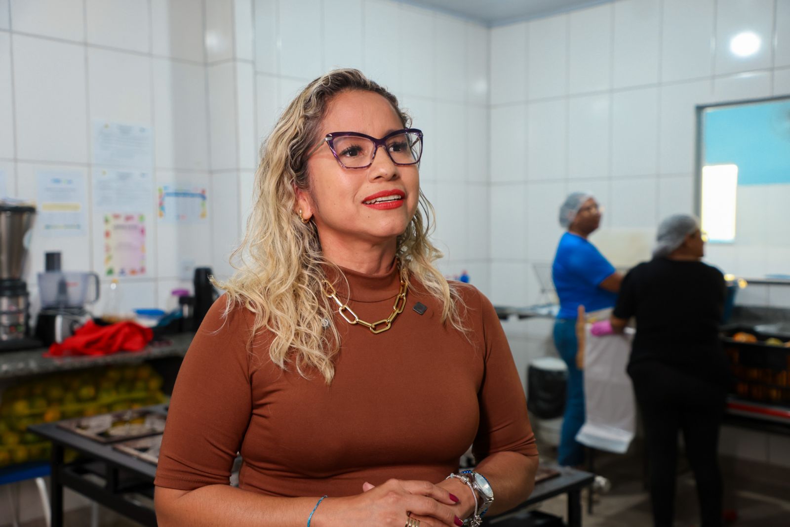 De acordo com a Erika Navarro, são cerca de 380 alunos que recebem alimentação de qualidade todos os dias
