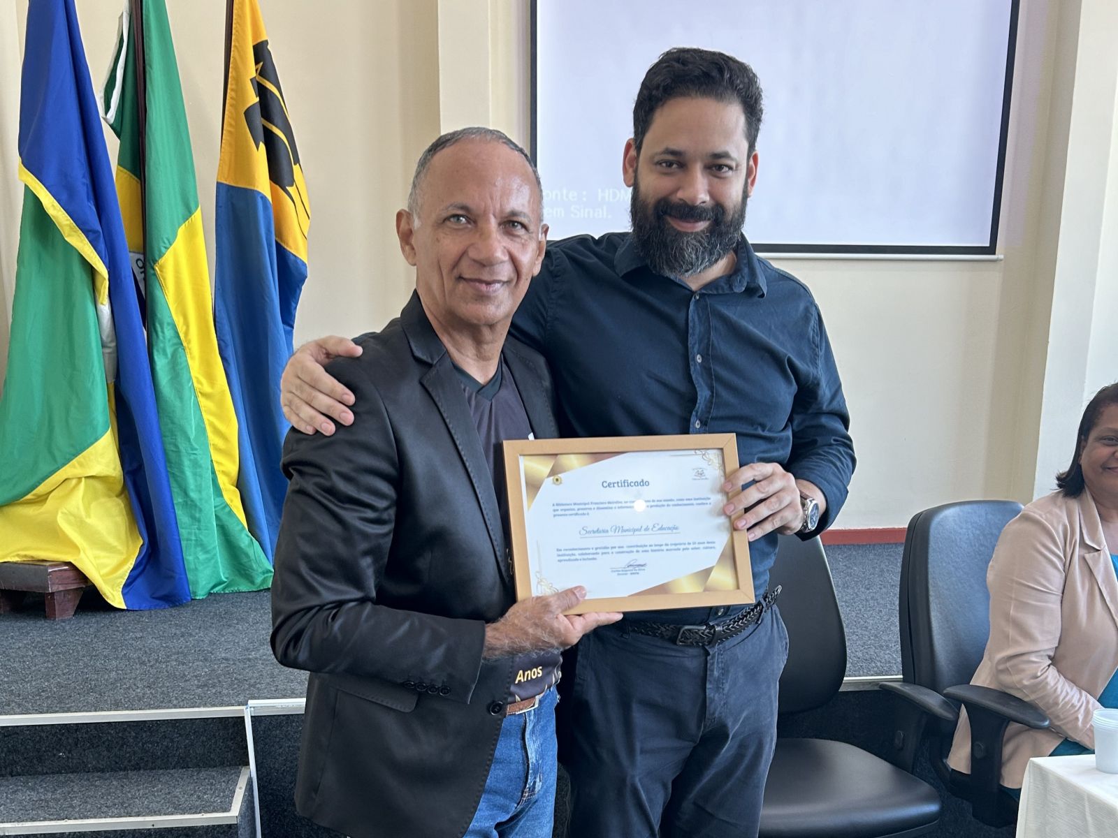 Para o Leonardo Leocádio, celebrar os 50 anos da Francisco Meirelles é valorizar a leitura, a educação e a cultura 