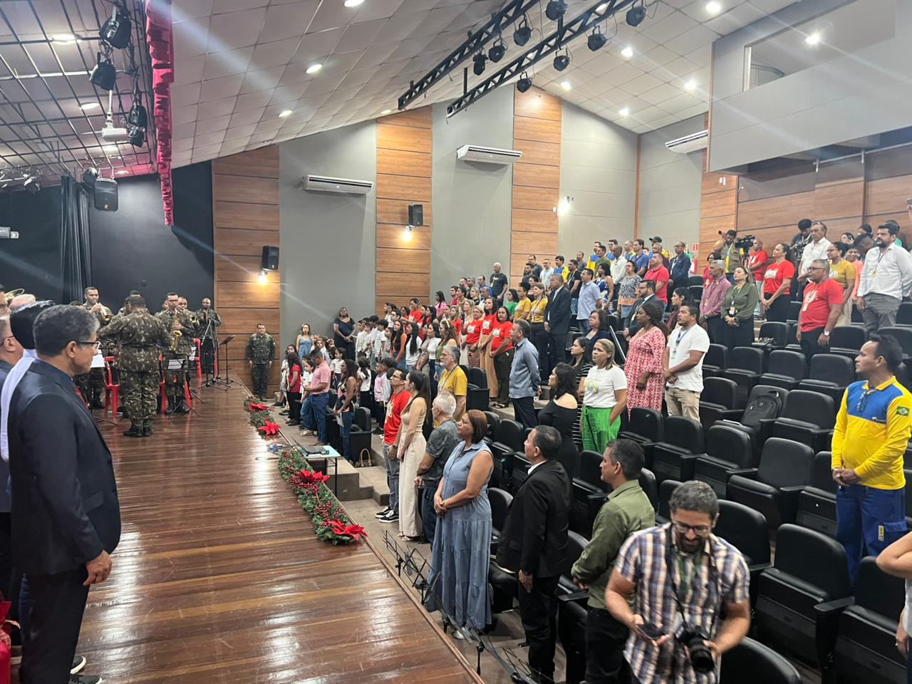 Solenidade teve início com a execução dos hinos do Brasil e de Rondônia, interpretados pela banda da 17ª Brigada de Infantaria de Selva