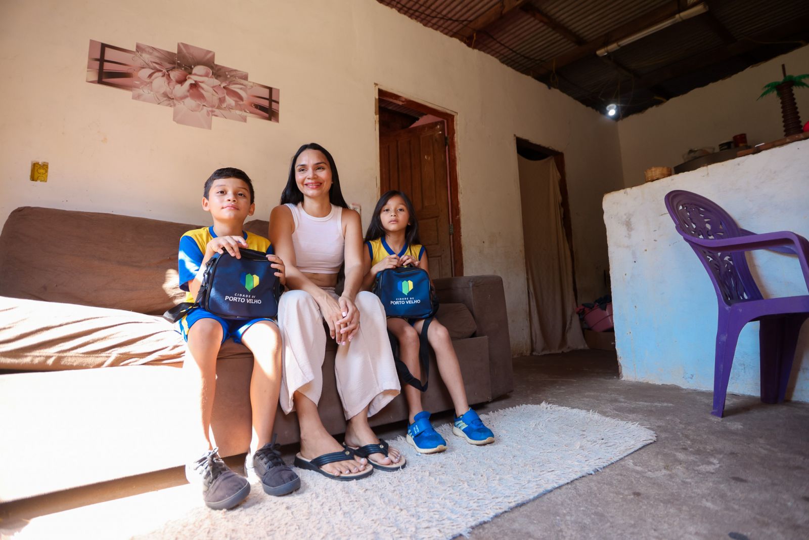 Elke de Souza e seus dois filhos, Luís Henrique Vieira e da Helena Vieira