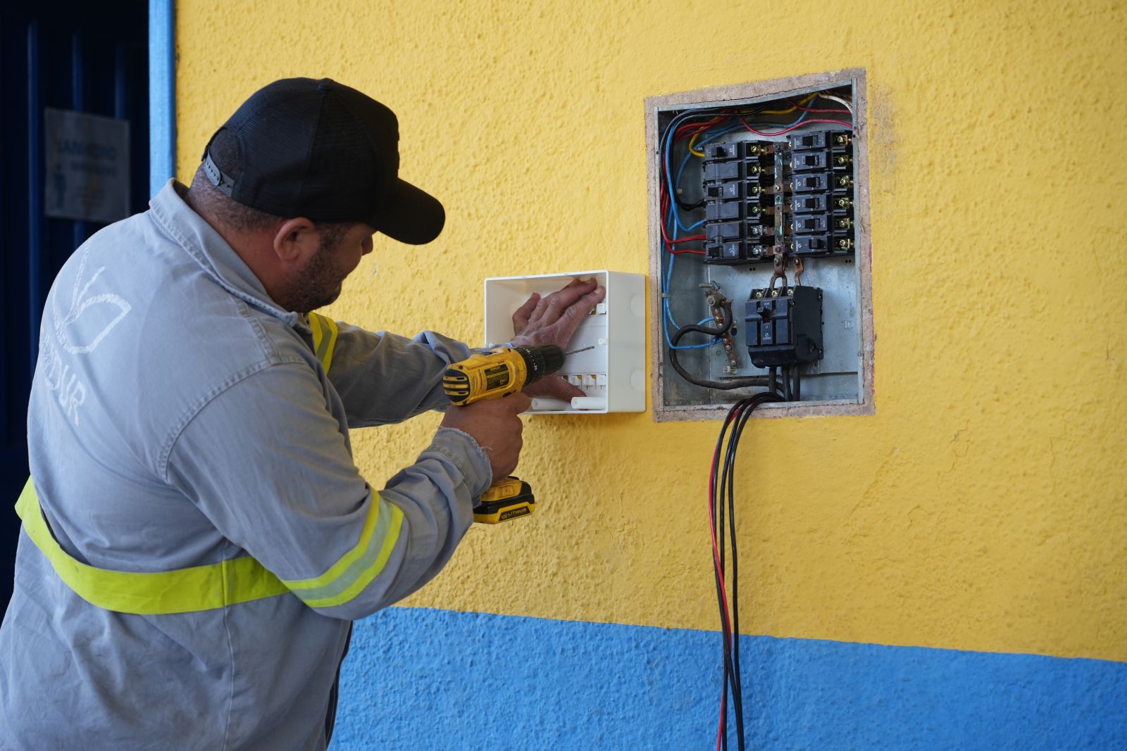Reforma na rede elétrica vai possibilitar a instalação das 20 centrais de ar-condicionado