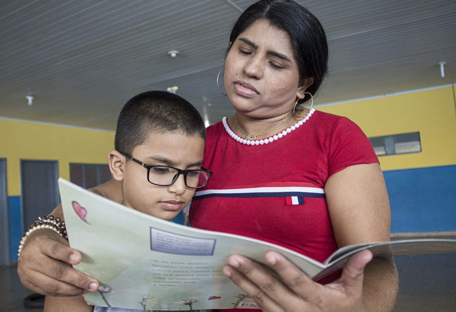 A mãe do menino, que já tem outros gastos com saúde, agradece a ajuda