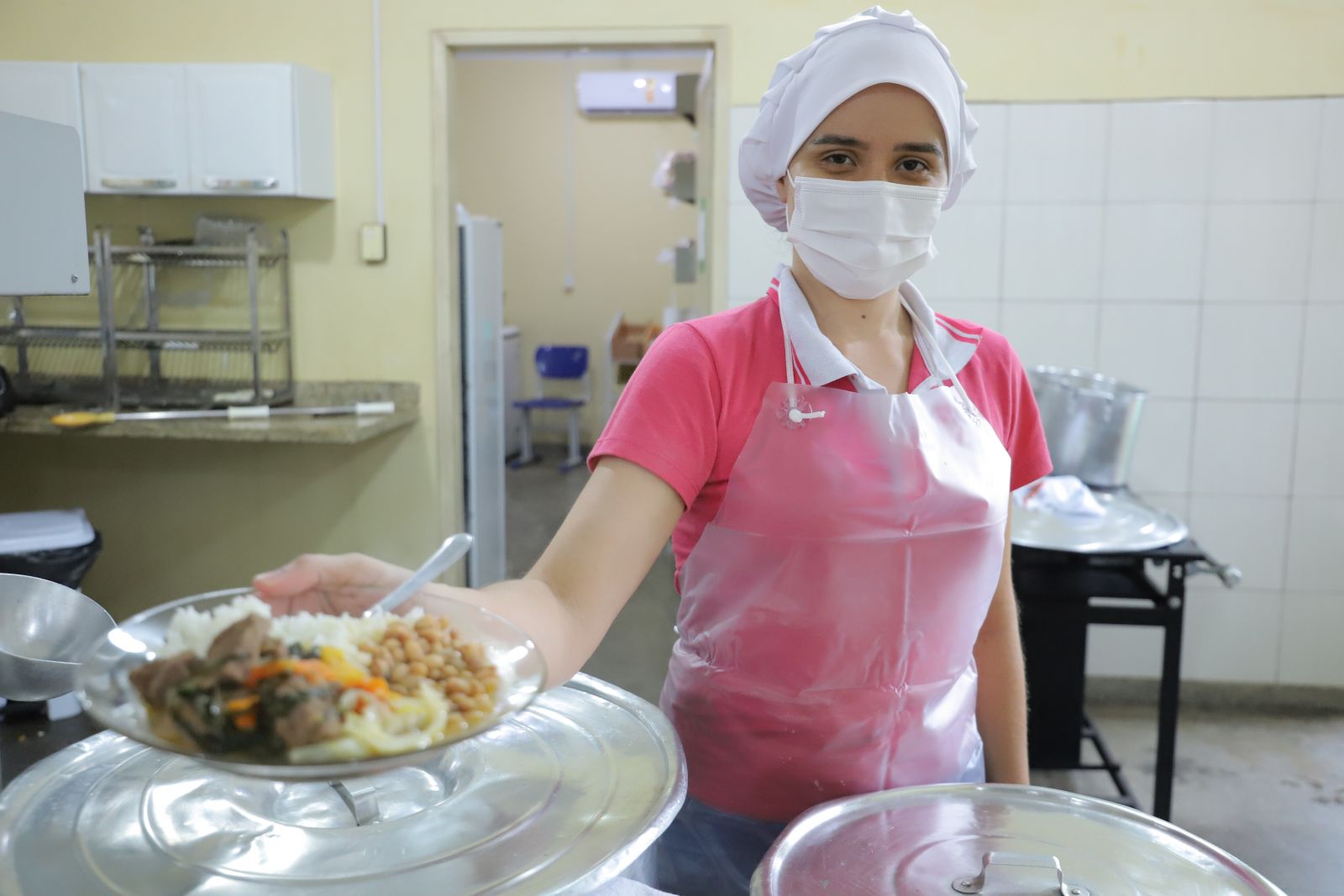 Hoje a merenda escolar na rede municipal de educação conta com alimentos orgânicos