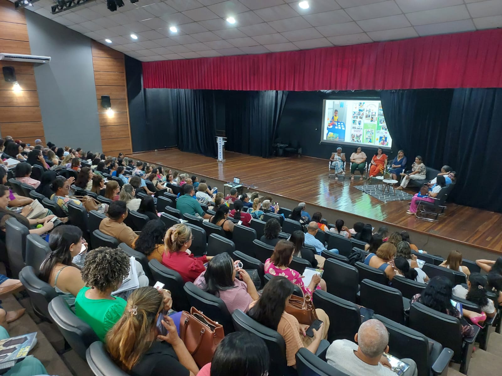  Oficina de Metas foi realizado no Teatro Banzeiros